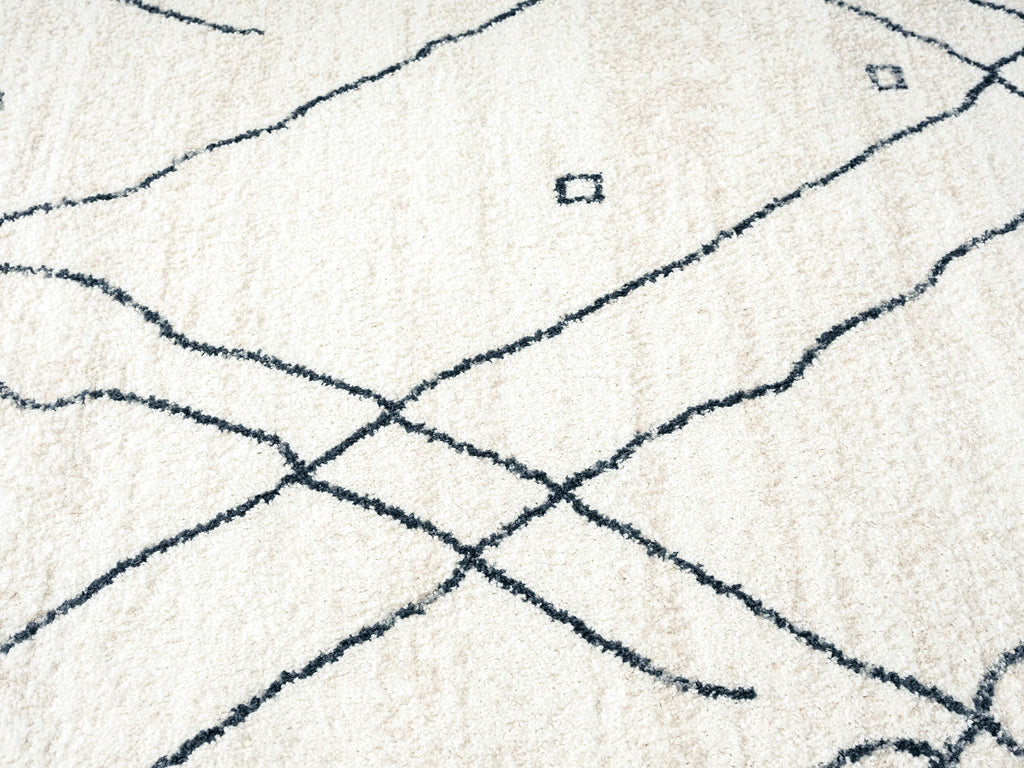 Taryn Grey and Ivory Abstract Tribal Rug