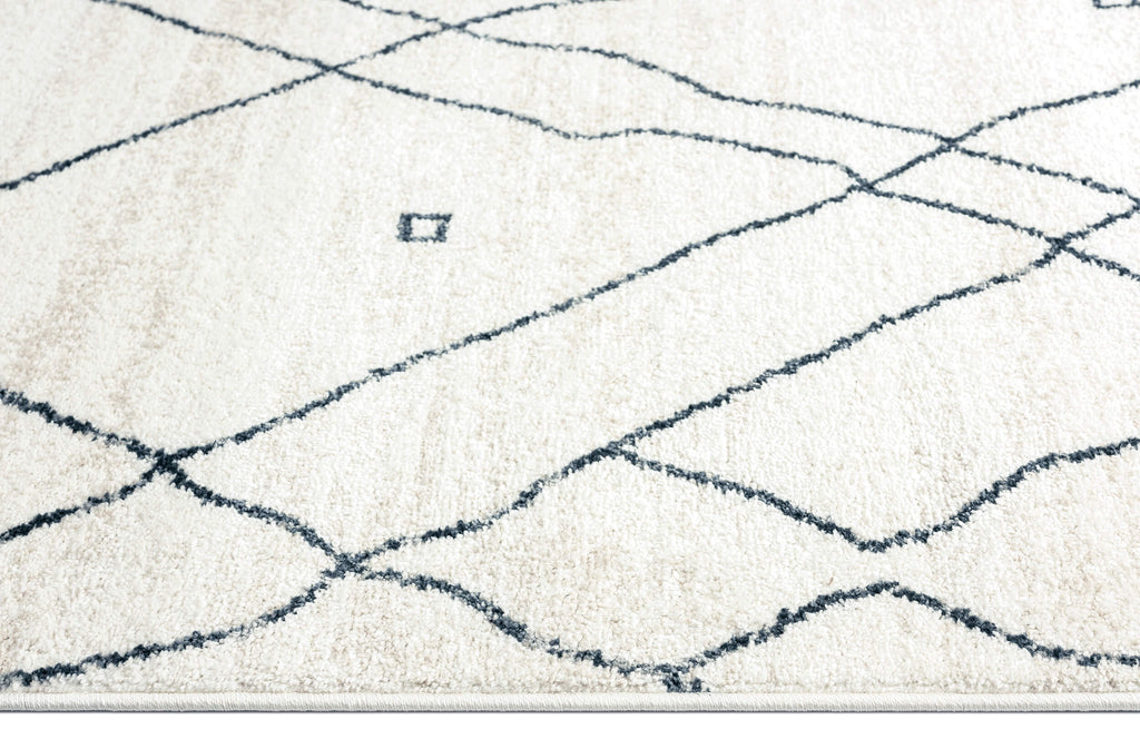 Taryn Grey and Ivory Abstract Tribal Rug