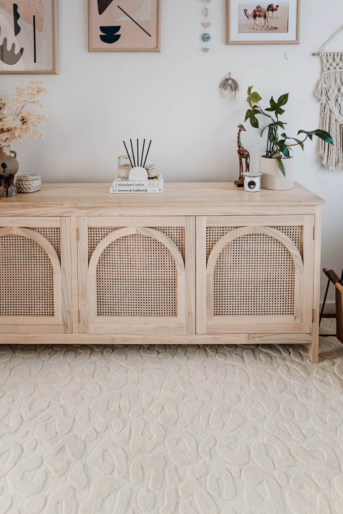 Agnes Ivory Cream Carved Animal Pattern Rug