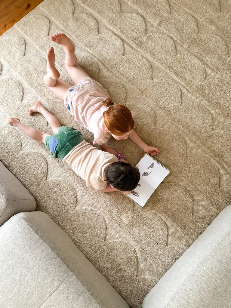 Ajuma Taupe Scallop Washable Wool Rug