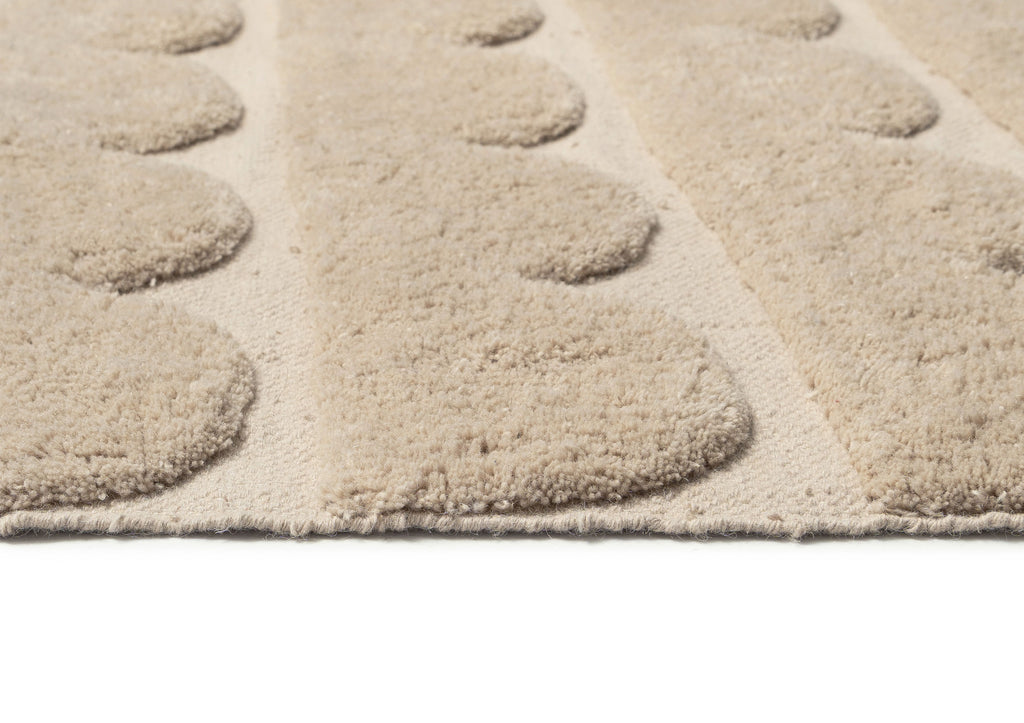 Ajuma Taupe Scallop Washable Wool Rug