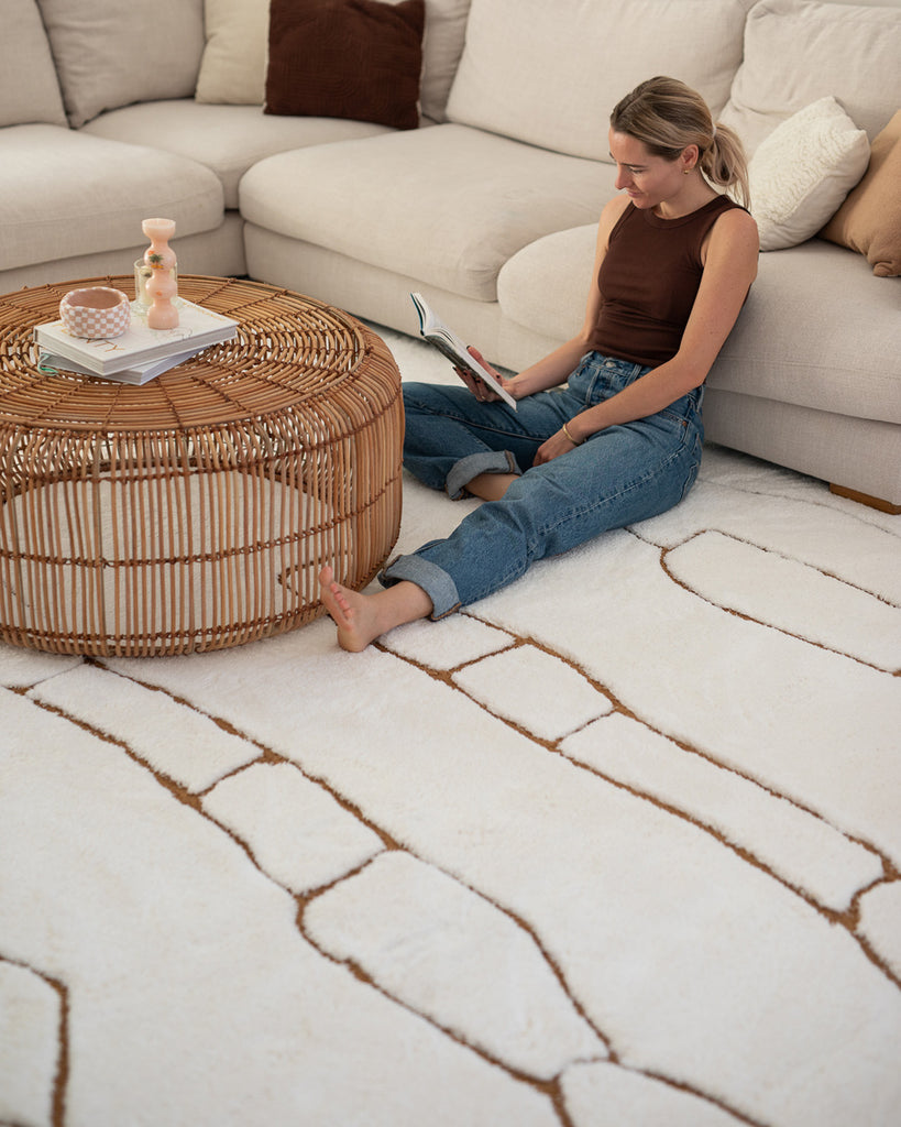 Alayna Cream and Gold Tribal Shag Rug