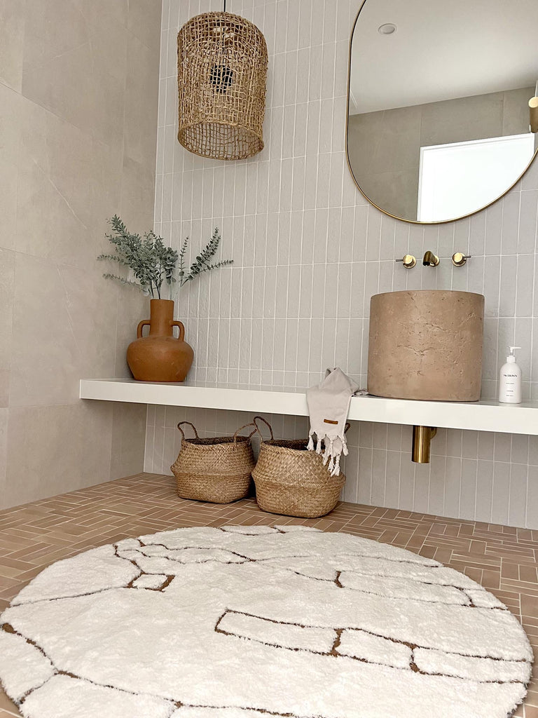 Alayna Cream and Gold Tribal Round Shag Rug