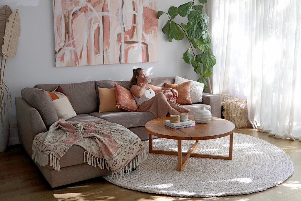 Amparo Bleached Crochet Round Jute Rug