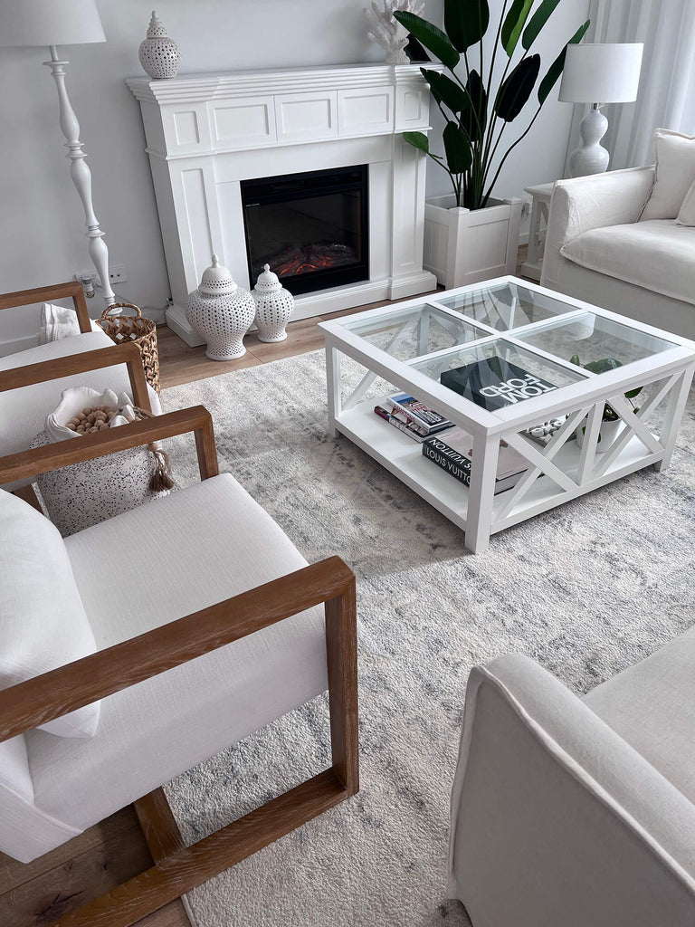 Andra Grey and Ivory Traditional Distressed Rug