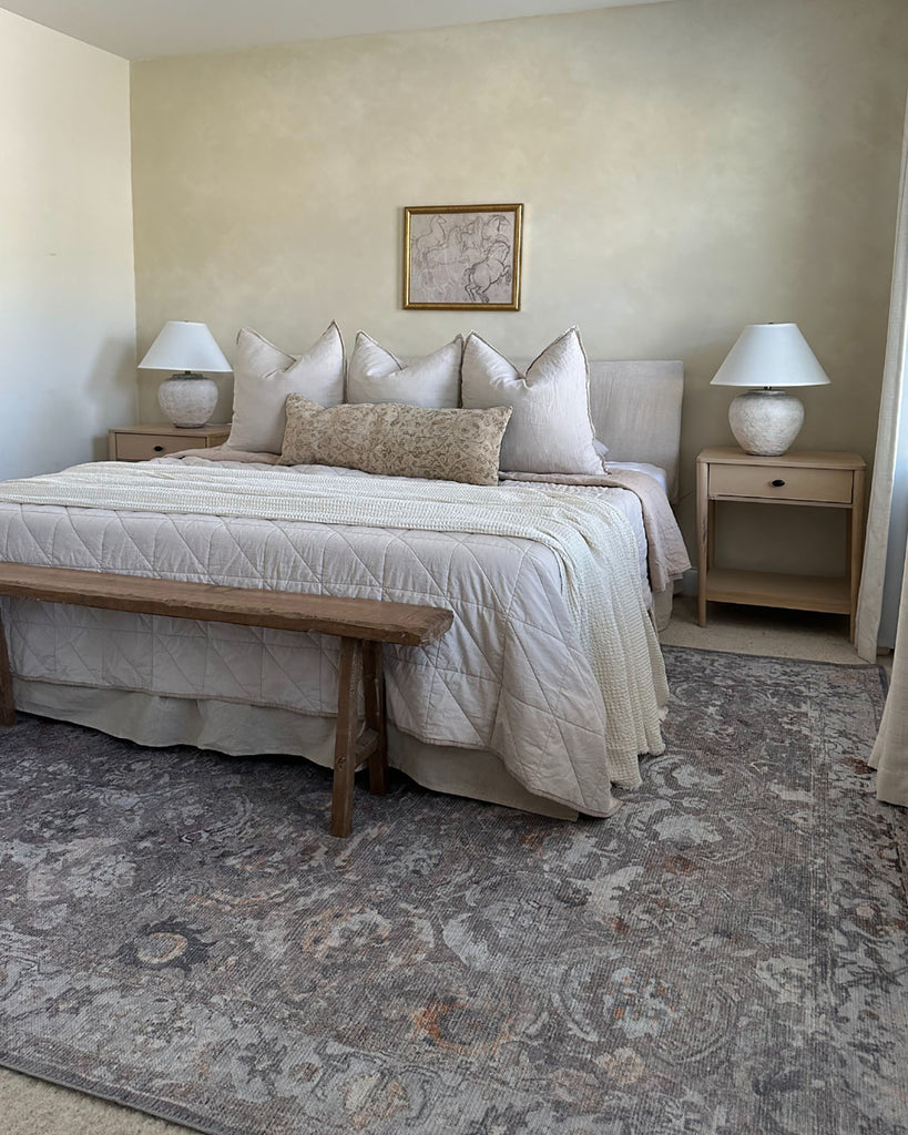 Ava Grey and Gold Traditional Distressed Washable Rug