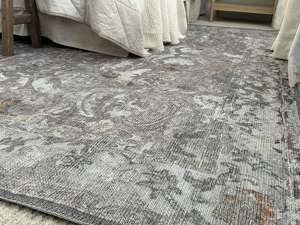 Ava Grey and Gold Traditional Distressed Washable Rug