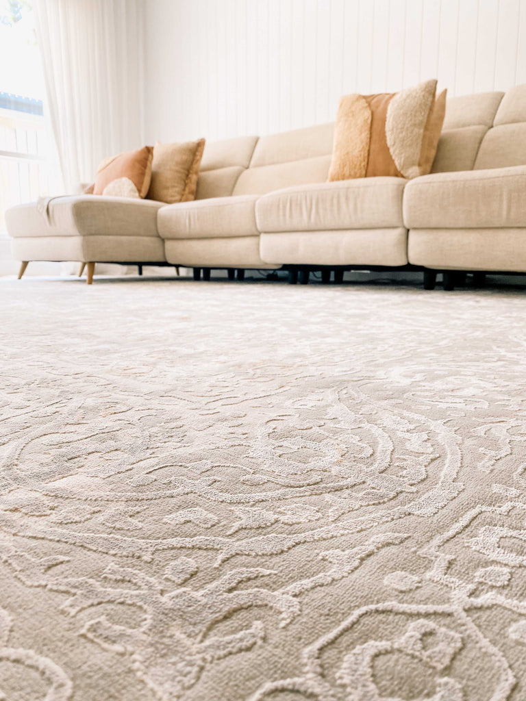 Aylin Cream Ivory And Grey Traditional Floral Rug *NO RETURNS UNLESS FAULTY