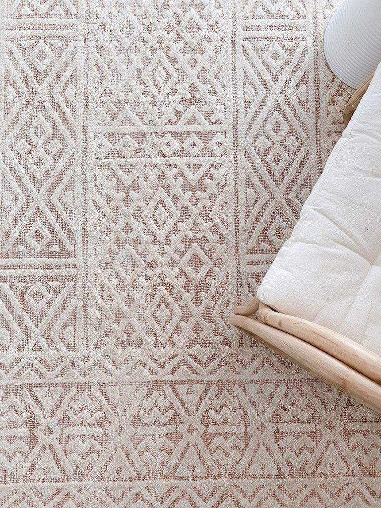 Bobbie Peach and Ivory Textured Tribal Rug