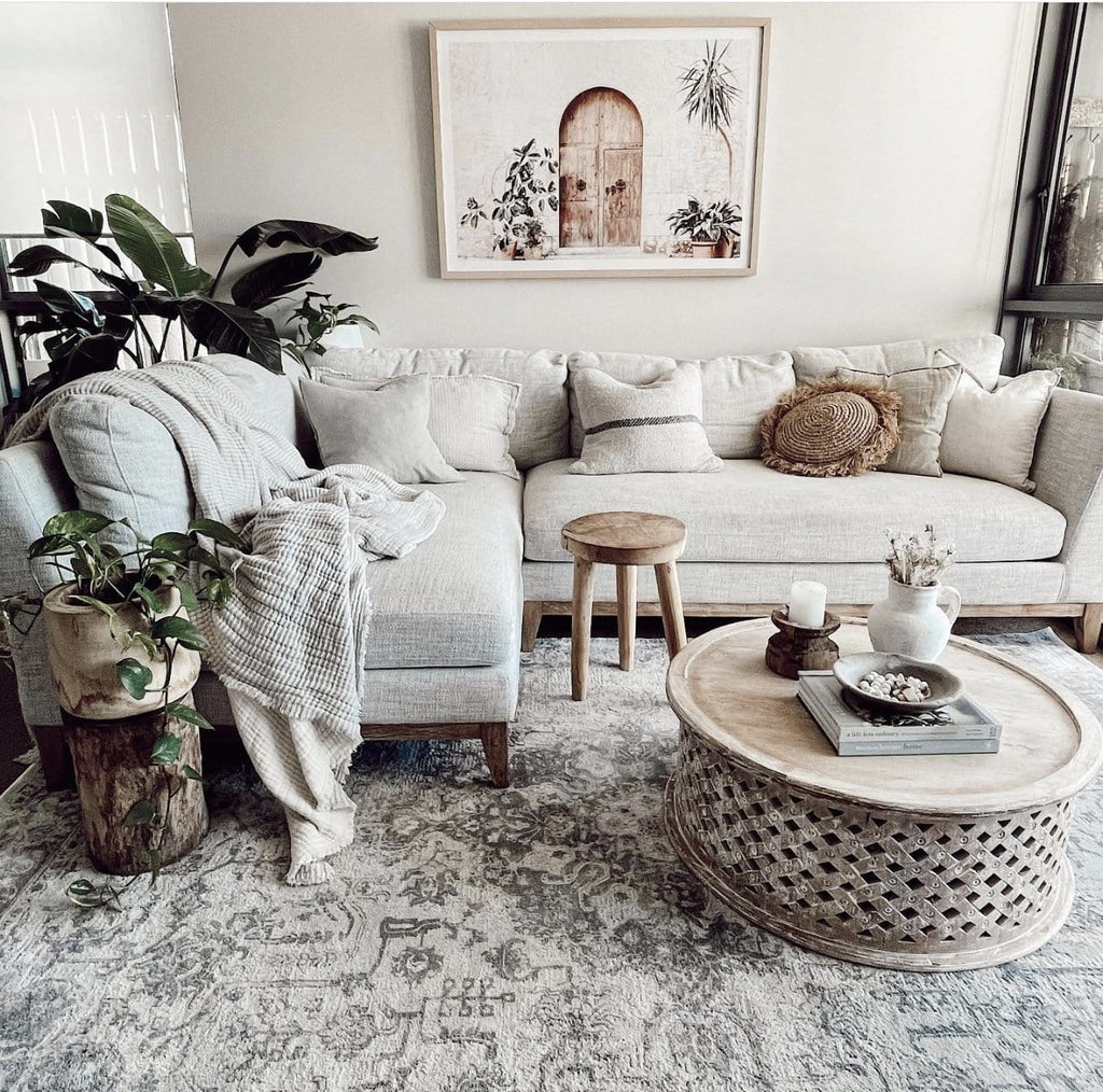 Cara Cream And Grey Transitional Medallion Rug