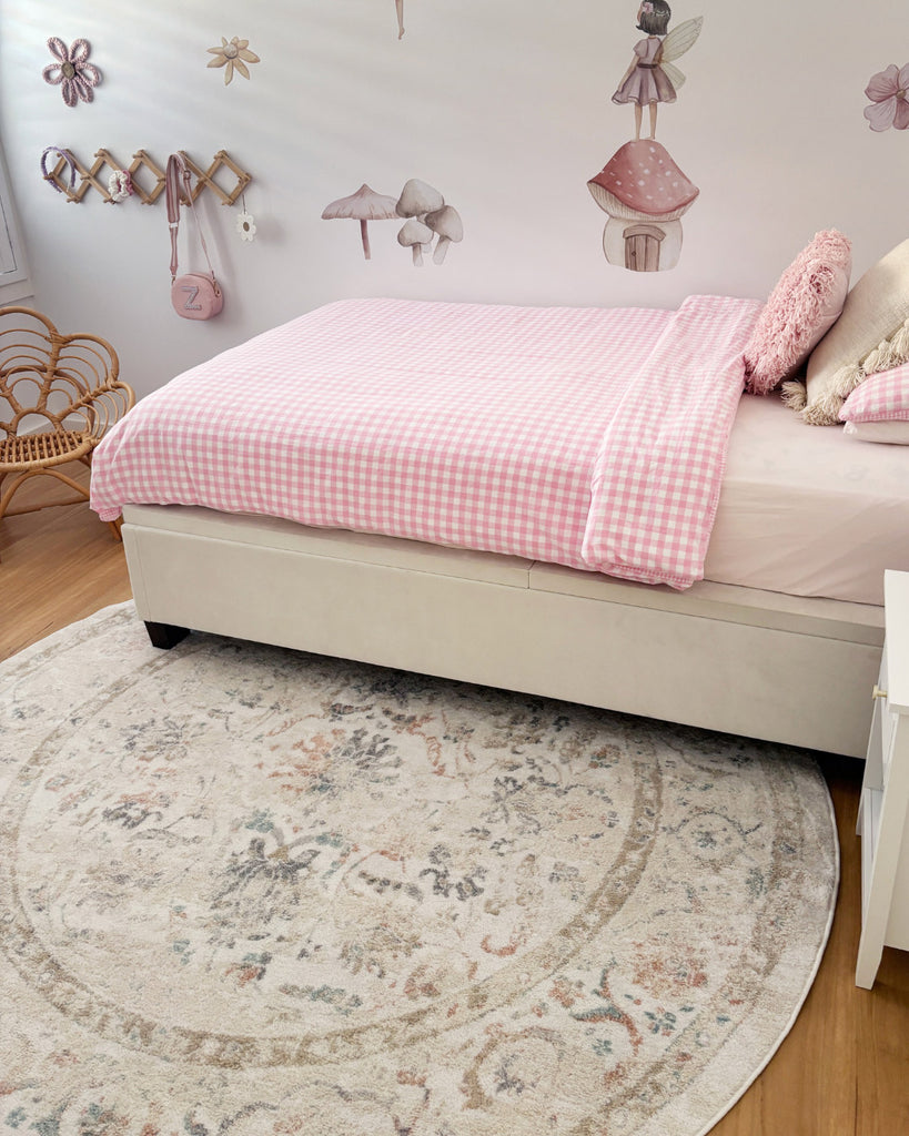 Caribou Cream and Pink Traditional Round Rug