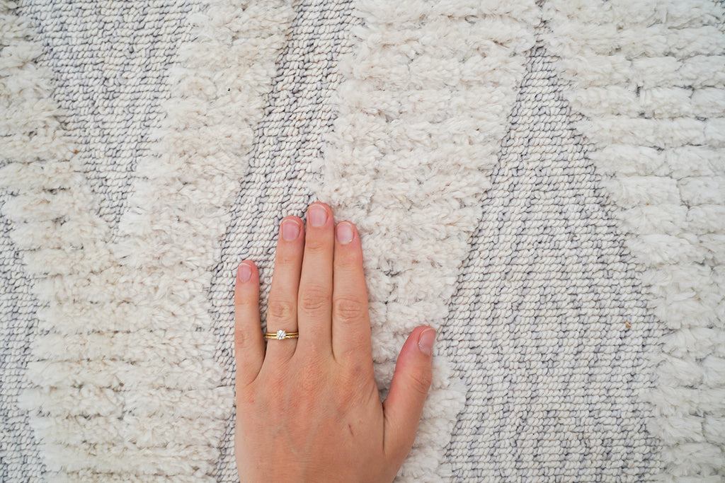 Dayna Ivory and Grey Textured Diamond Tribal Runner Rug