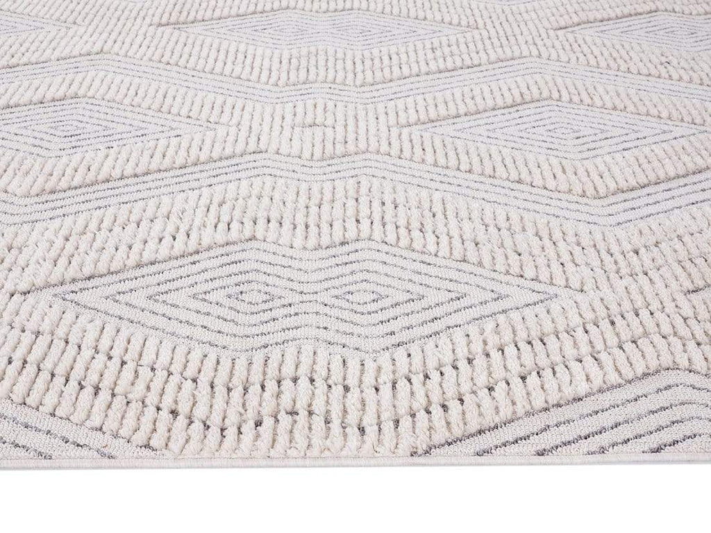 Dayna Ivory and Grey Textured Diamond Tribal Rug