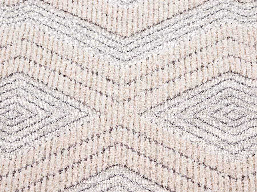 Dayna Ivory and Grey Textured Diamond Tribal Rug