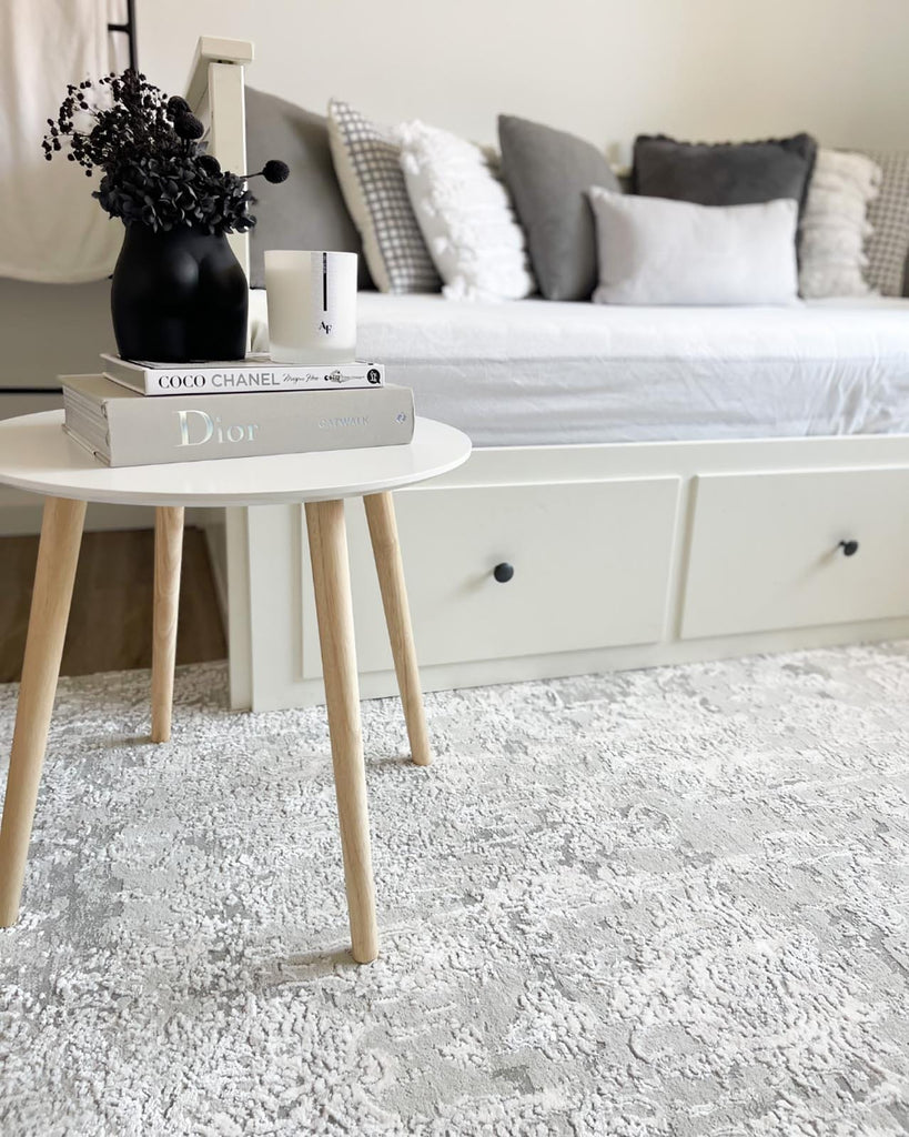 Ellery Grey Ivory Distressed Floral Rug