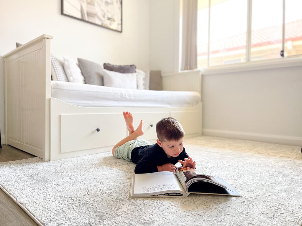Ellery Grey Ivory Distressed Floral Rug
