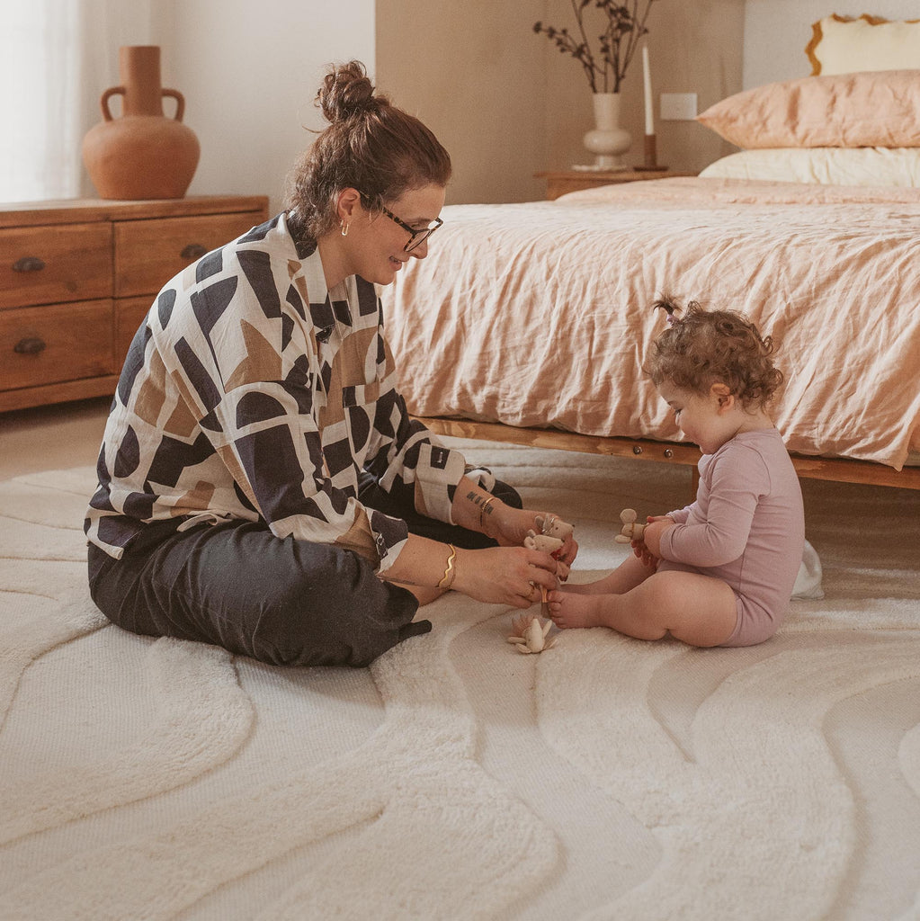 Eniko Abstract Cream Washable Wool Rug