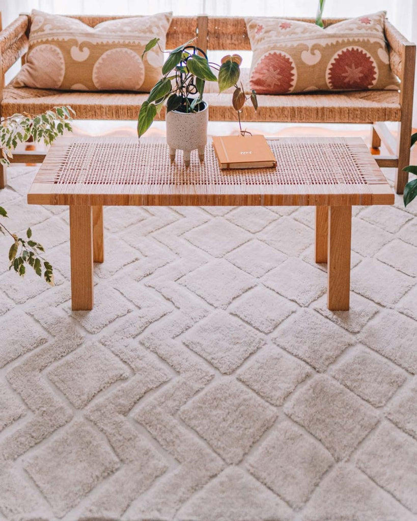 Gia Ivory Diamond Tribal PET Shag Rug