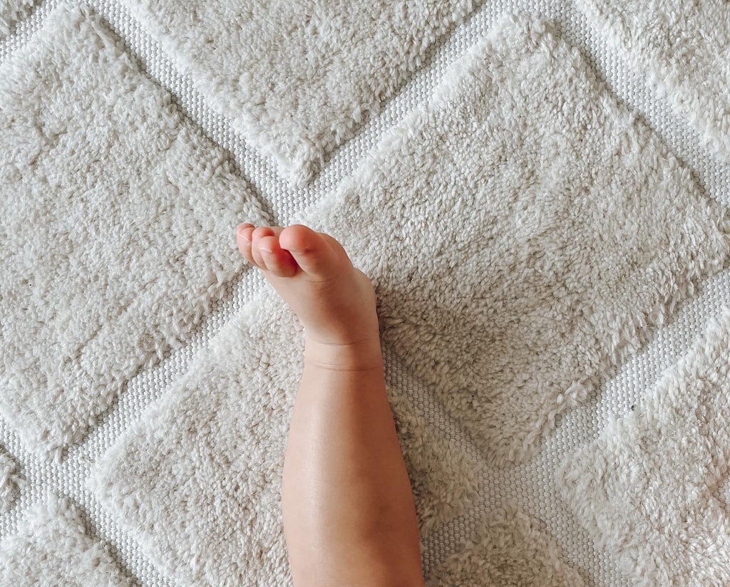 Gia Ivory Diamond Tribal PET Shag Rug