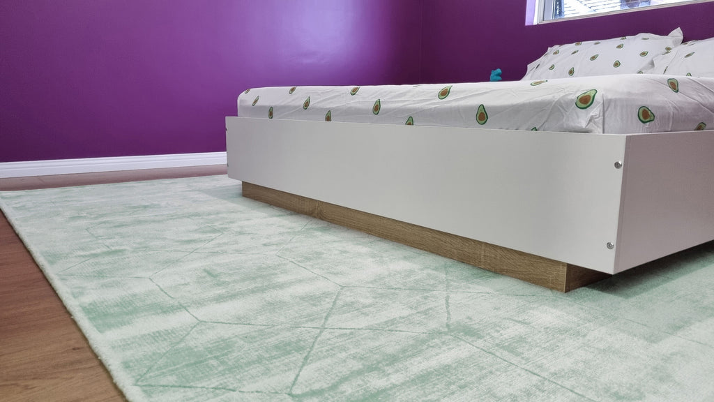 Harley Mint Green Geometric Viscose Rug