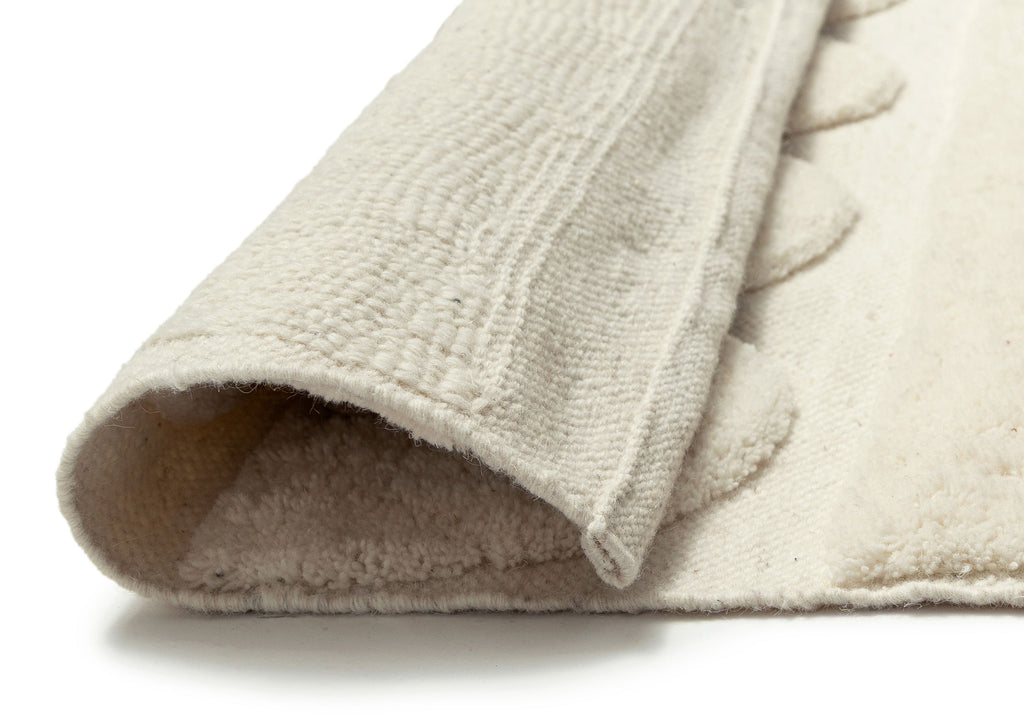 Hikari Ivory Scallop Washable Wool Rug