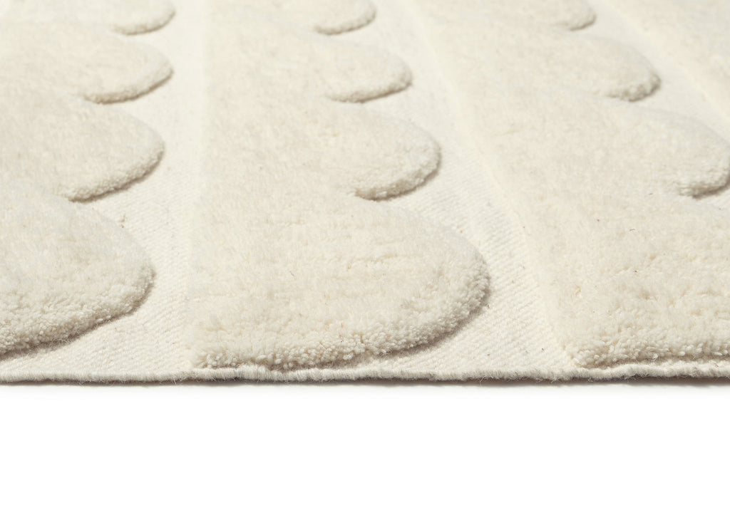 Hikari Ivory Scallop Washable Wool Rug