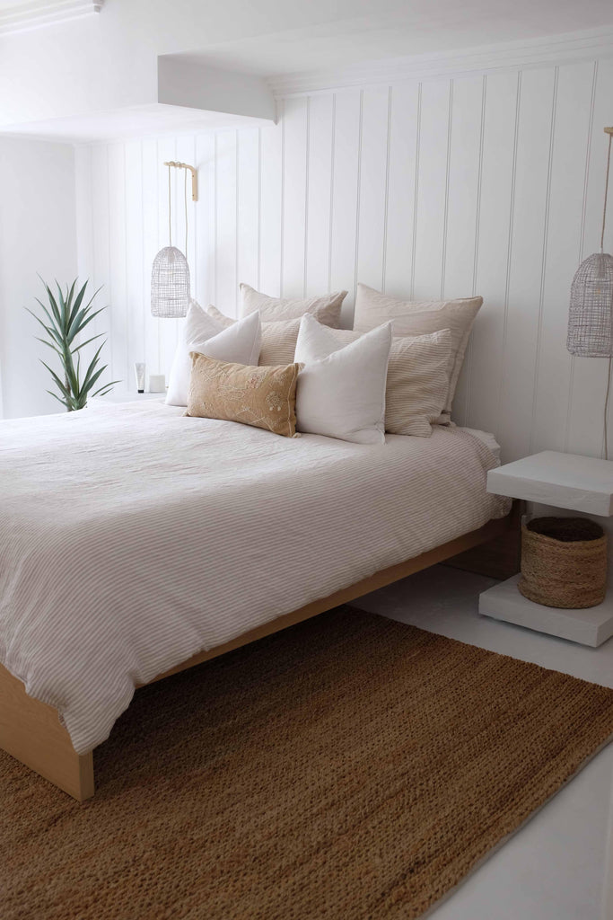 Indigo Natural Tan Braided Jute Rug