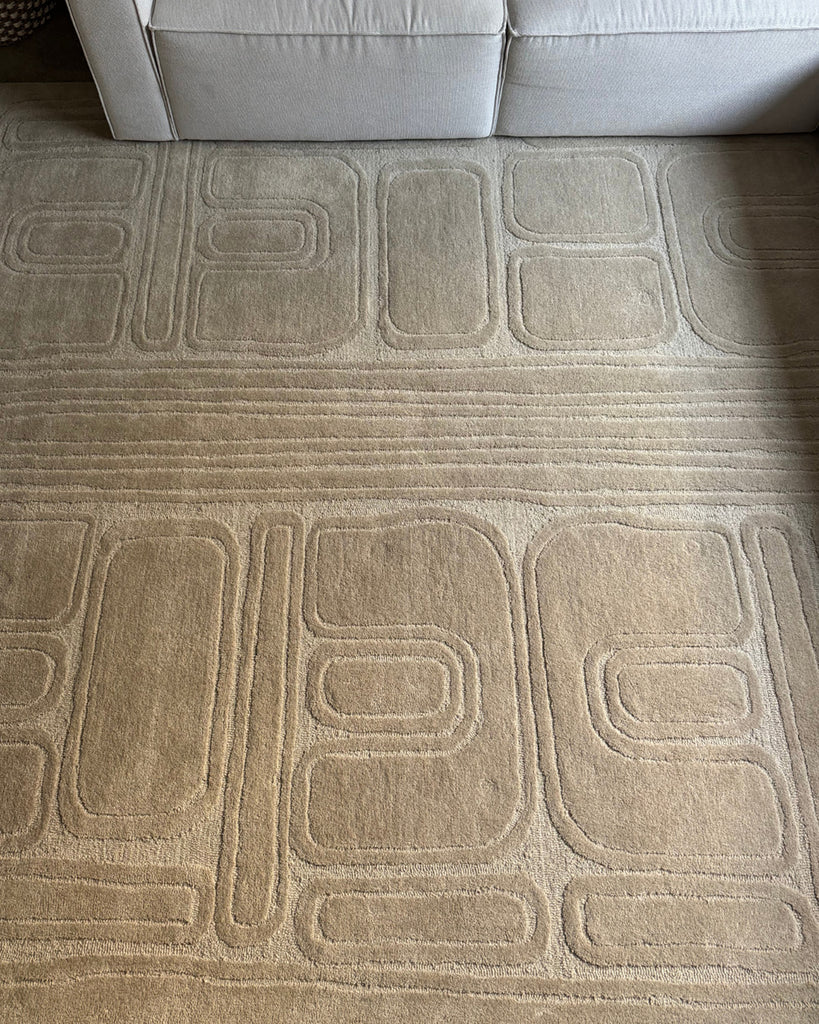 Jafina Beige Abstract Hand-Tufted Rug