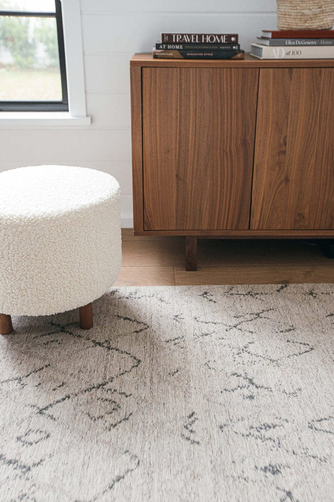 Kwame Tribal Pattern Flatweave Rug