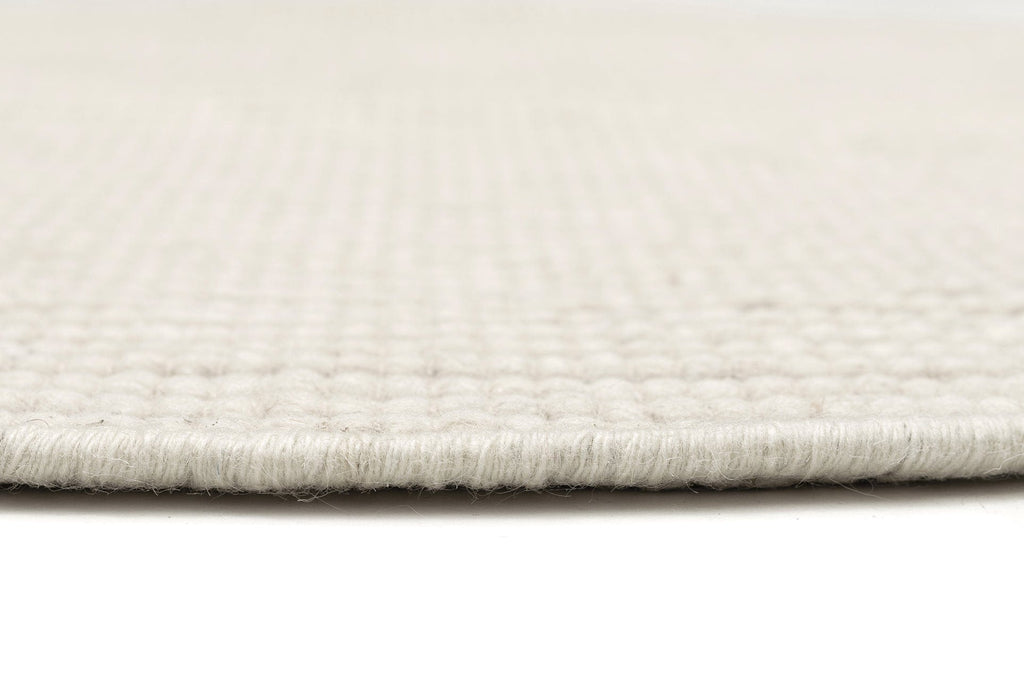 Larvic Ivory Chunky Wool Round Rug