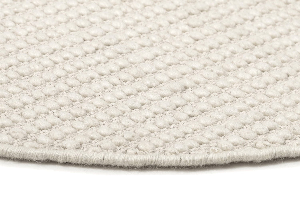 Larvic Ivory Chunky Wool Round Rug