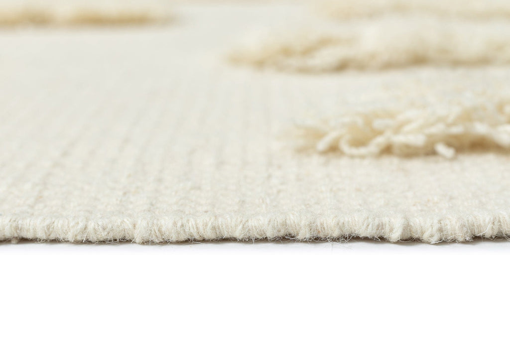 Lauren Cream Tufted Wool Rug *NO RETURNS UNLESS FAULTY