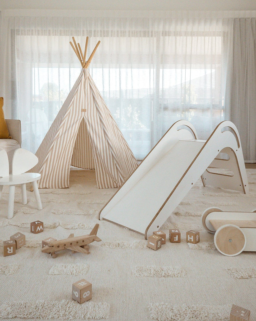 Lauren Cream Tufted Wool Rug *NO RETURNS UNLESS FAULTY