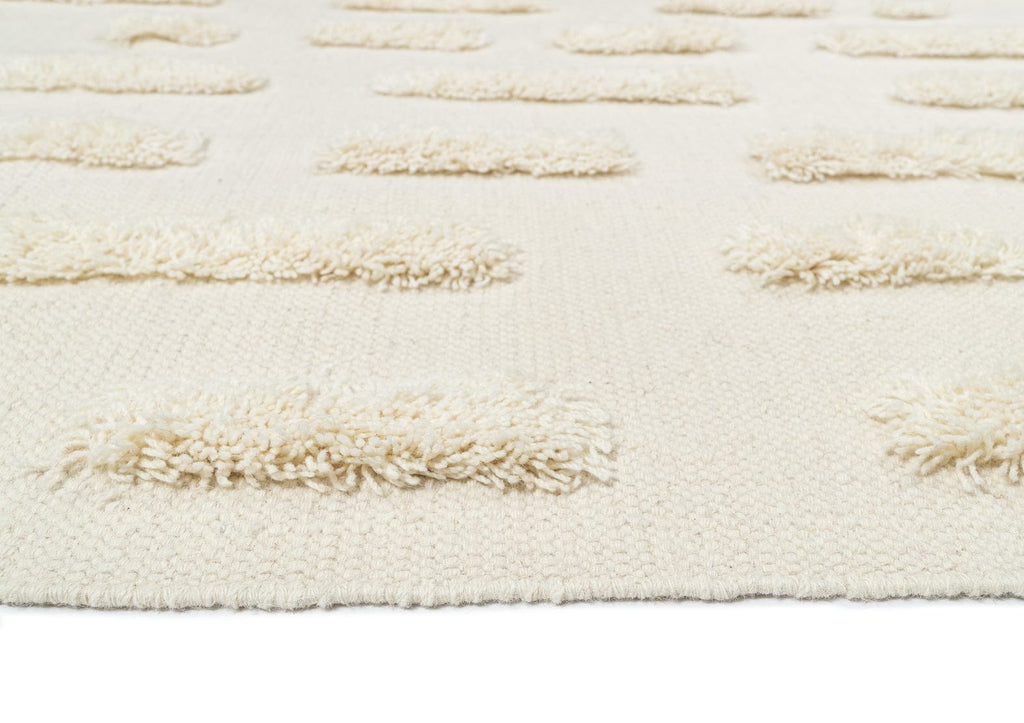 Lauren Cream Tufted Wool Rug *NO RETURNS UNLESS FAULTY