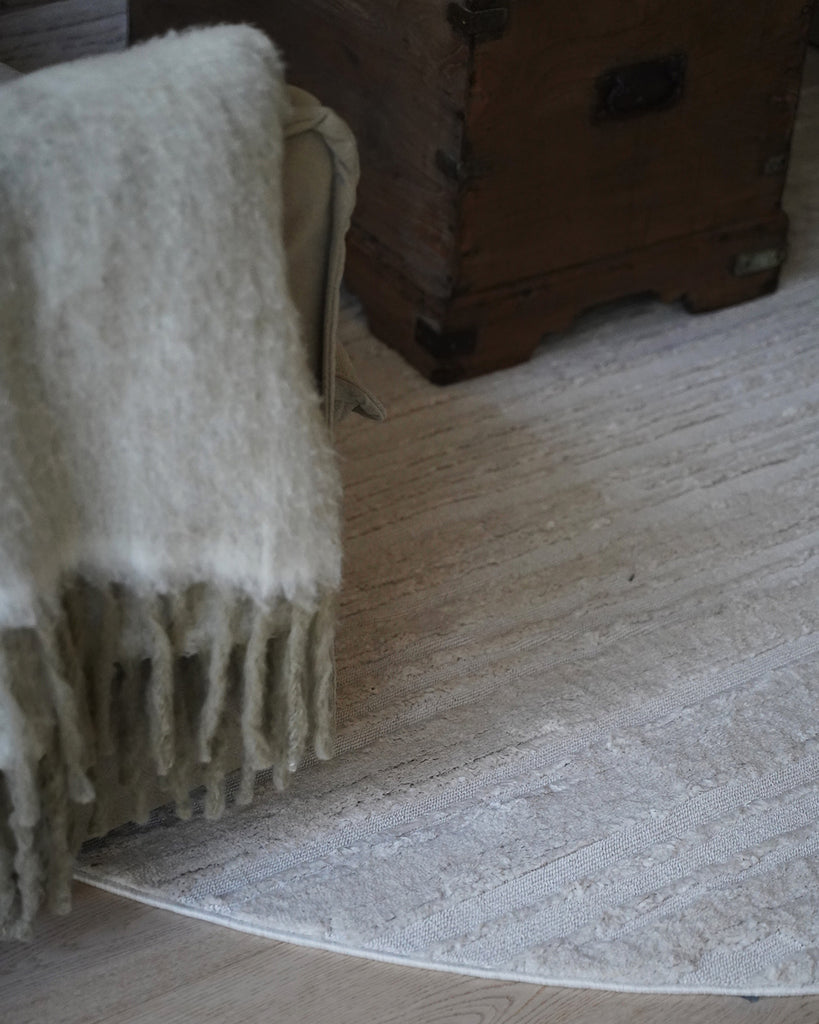 Leilani Ivory Cream Textured Round Rug