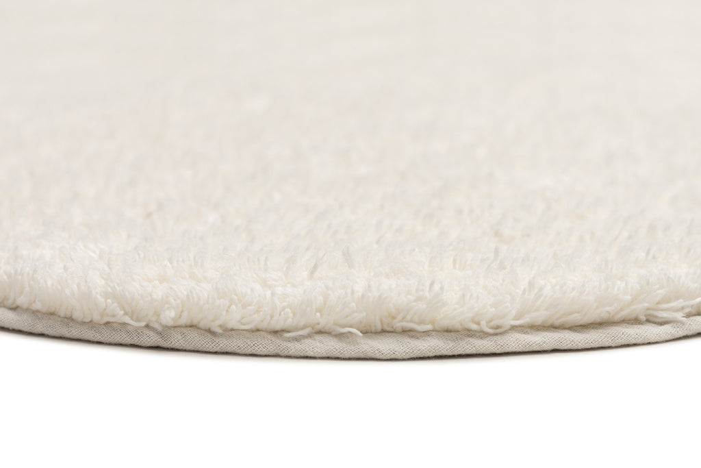 Lianna Cream Scallop Washable Bath Mat