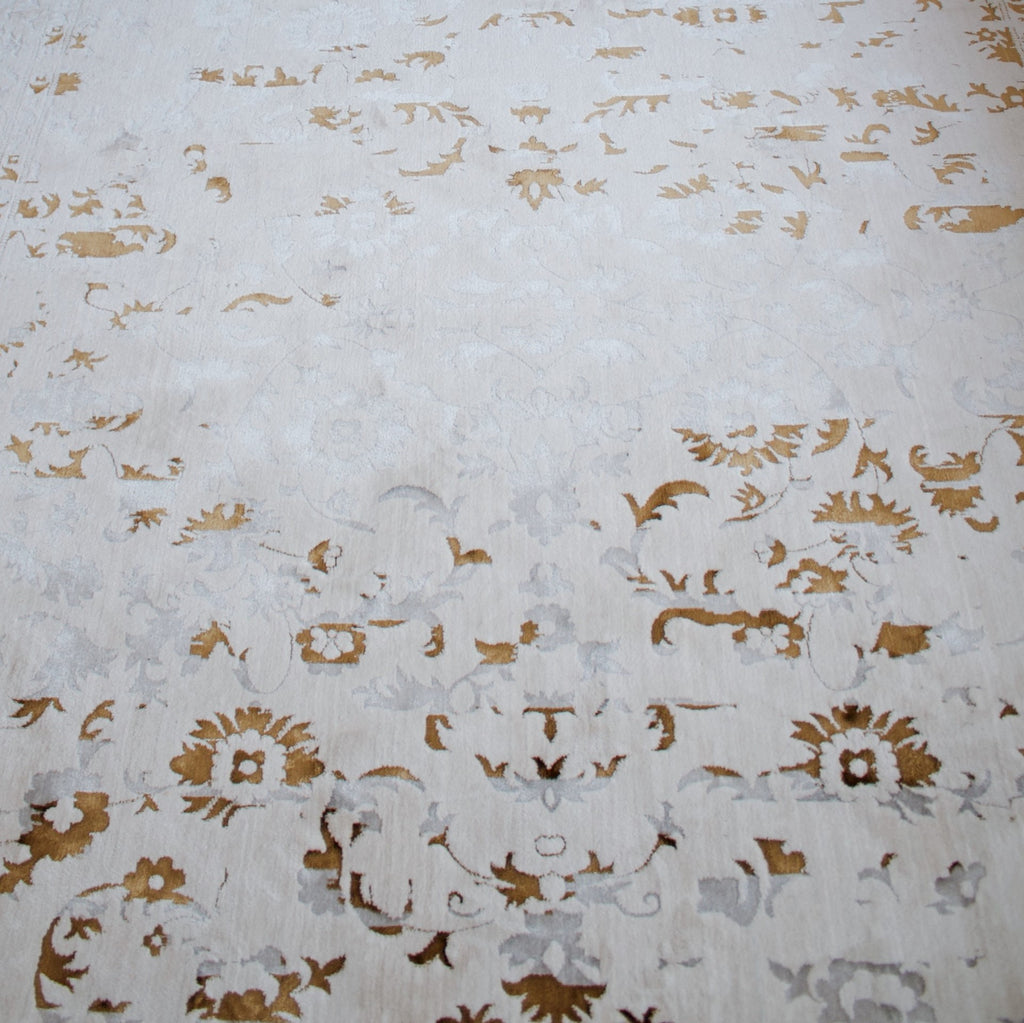 Lindy Cream Ivory And Gold Traditional Floral Rug