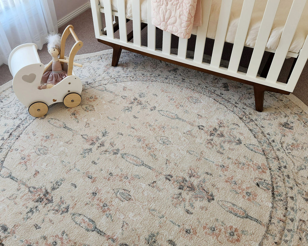 Maplewood Cream and Pink Traditional Round Rug