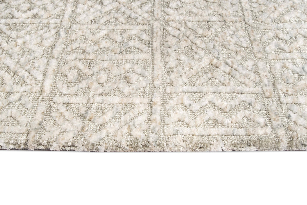 Melia Grey and Ivory Tribal Textured Rug