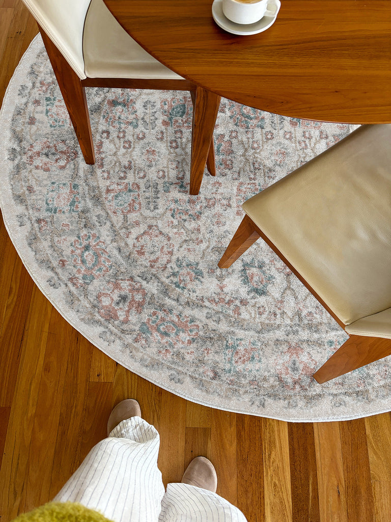 Melrose Cream and Pink Traditional Round Rug