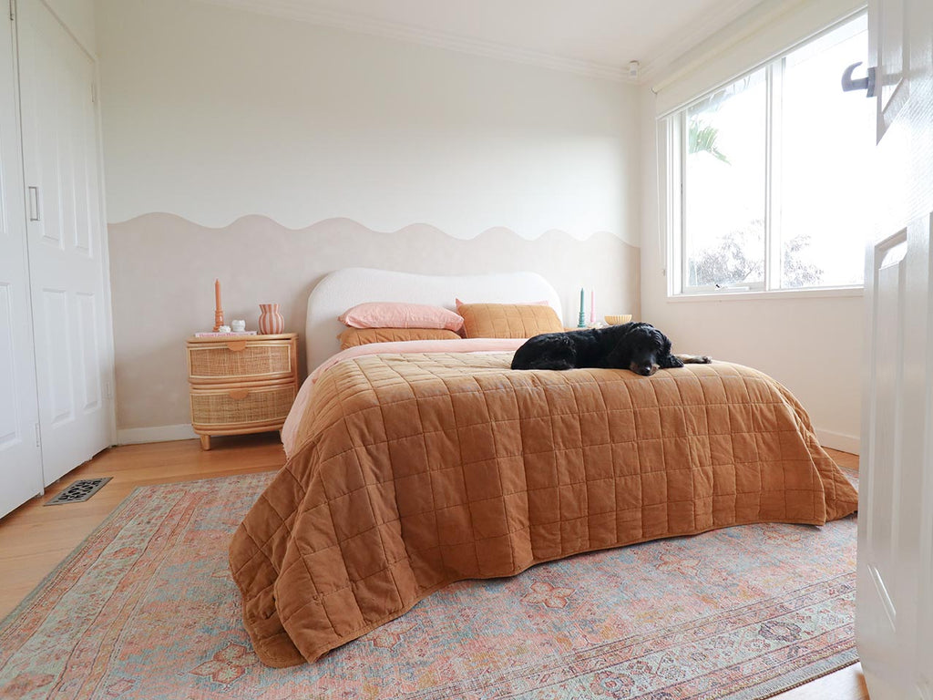 Narem Pink Orange and Blue Traditional Distressed Washable Rug