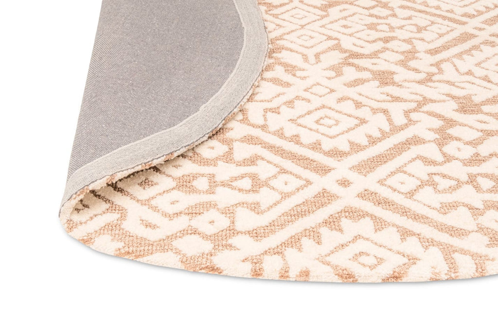 Paloma Peach and Ivory Tribal Patterned Round Rug