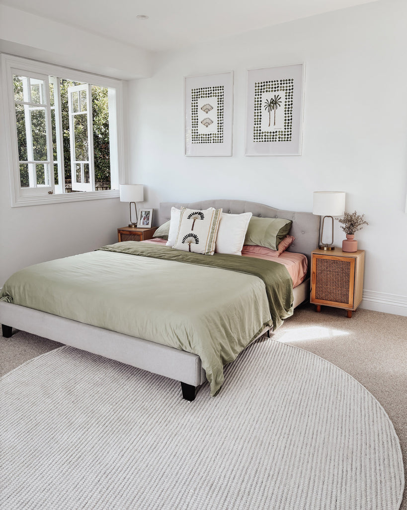 Pella Cream and Grey Textured Flatweave Round Rug