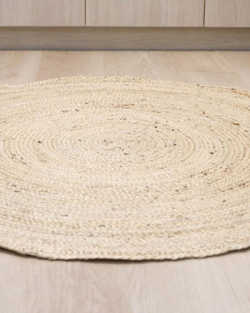 Sete Bleached Hand-Braided Round Jute Rug