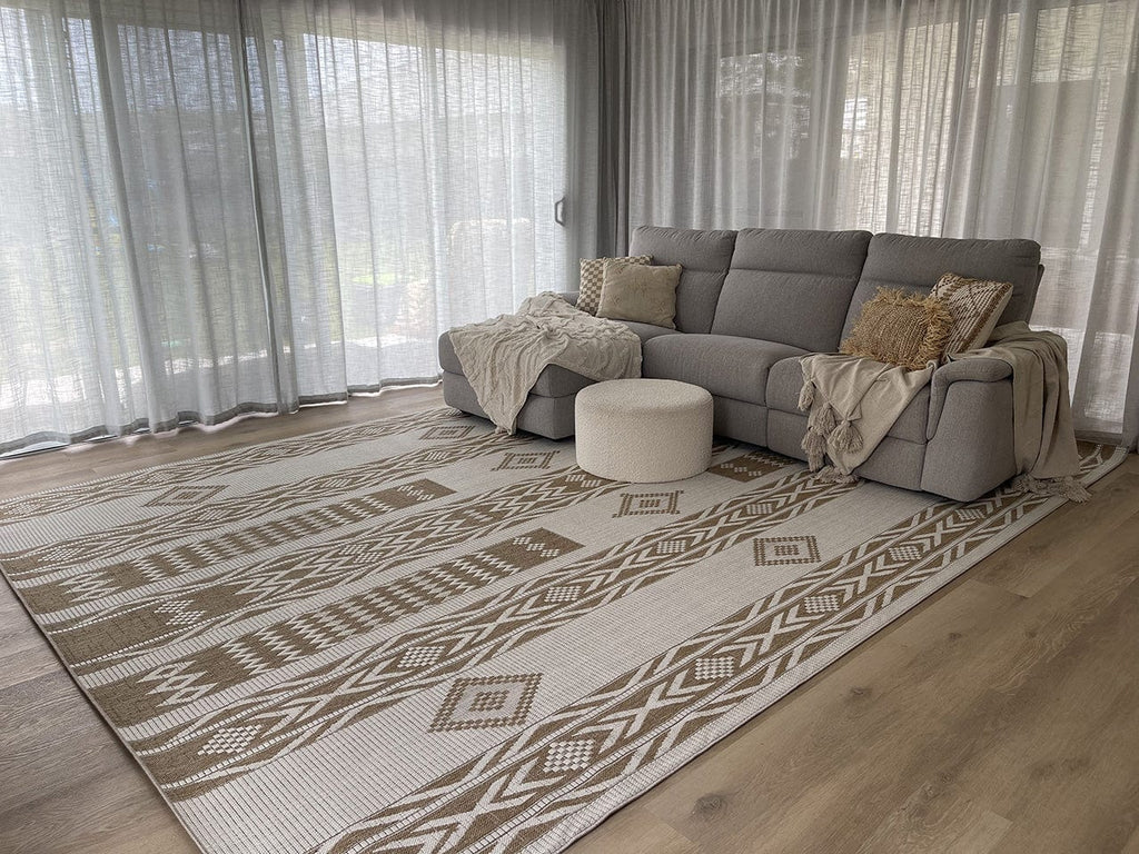 Sitaah Brown and Ivory Tribal Flatweave Indoor Outdoor Rug