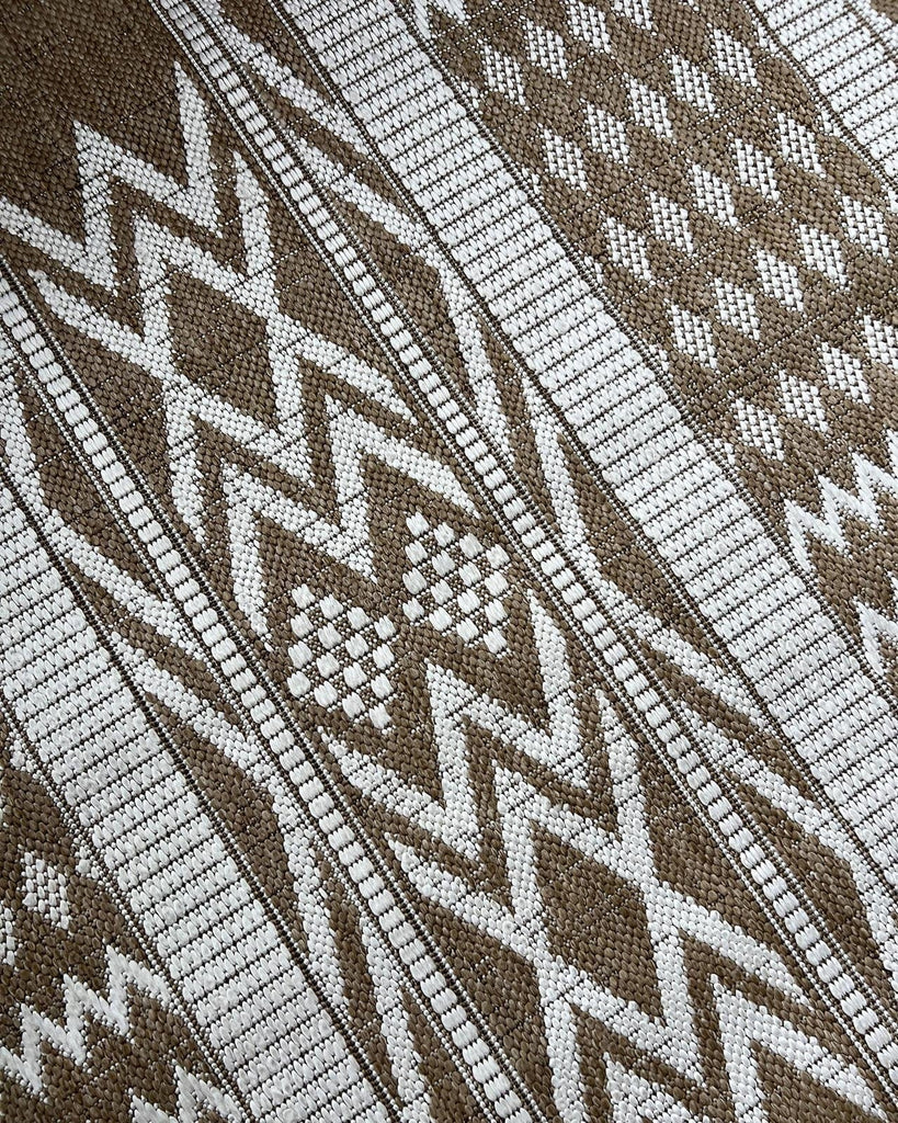 Sitaah Brown and Ivory Tribal Flatweave Indoor Outdoor Rug