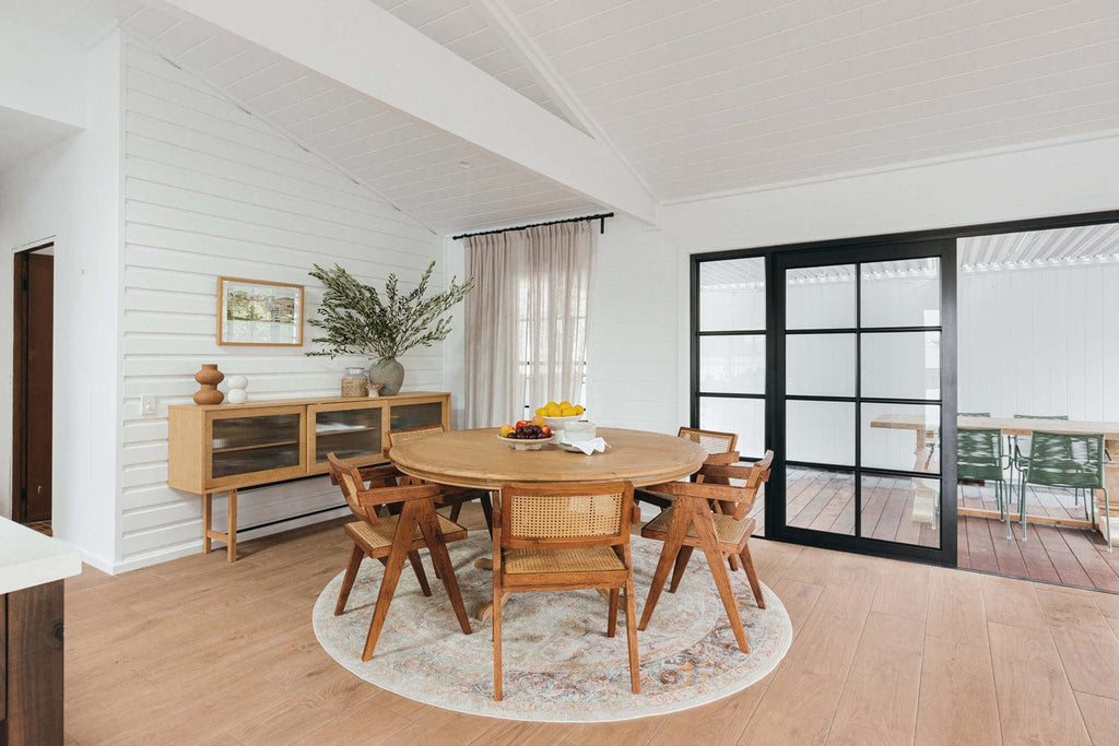 Summer Orange and Blue Multi-Colour Distressed Round Rug