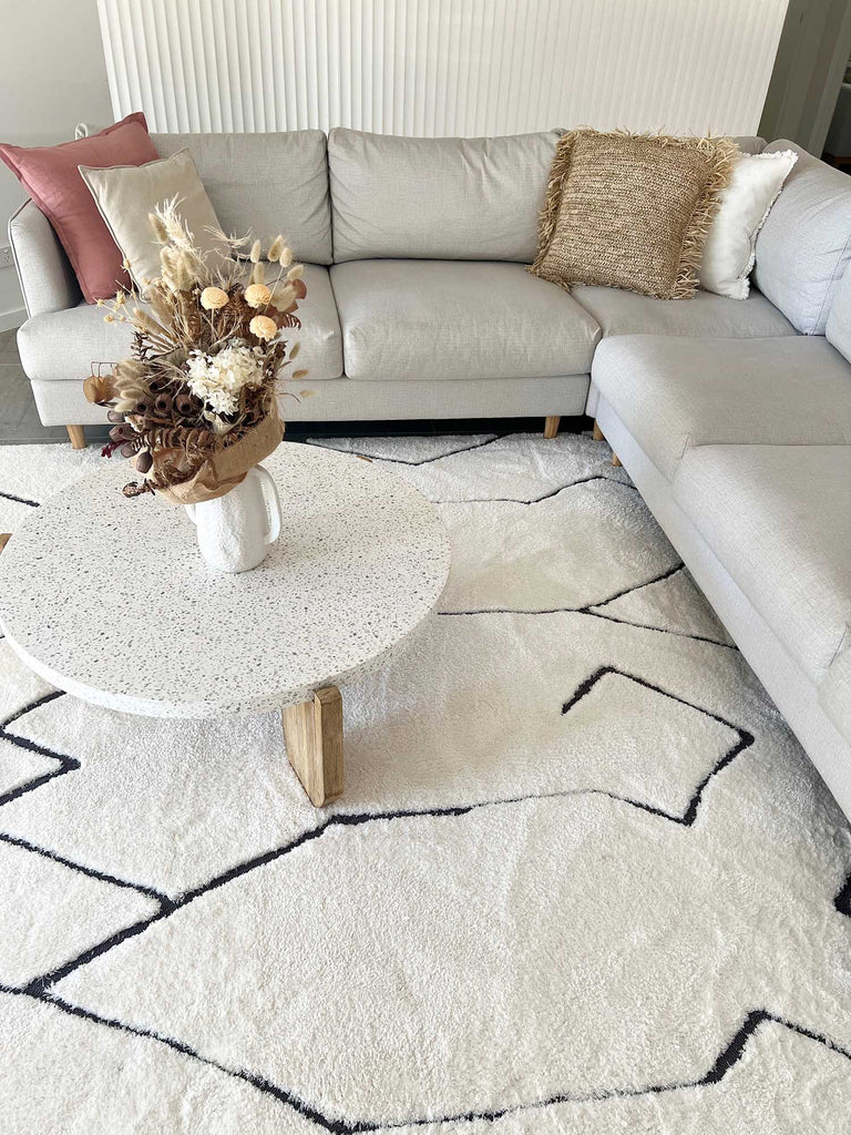 Tahlee Cream and Charcoal Grey Tribal Shag Rug