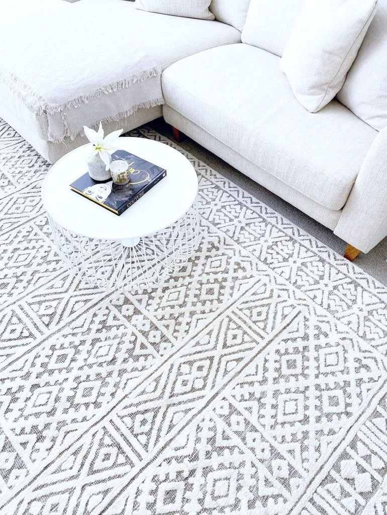 Tatiana Ivory and Grey Textured Tribal Rug