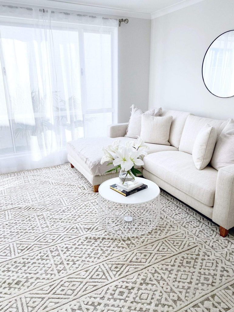 Tatiana Ivory and Grey Textured Tribal Rug